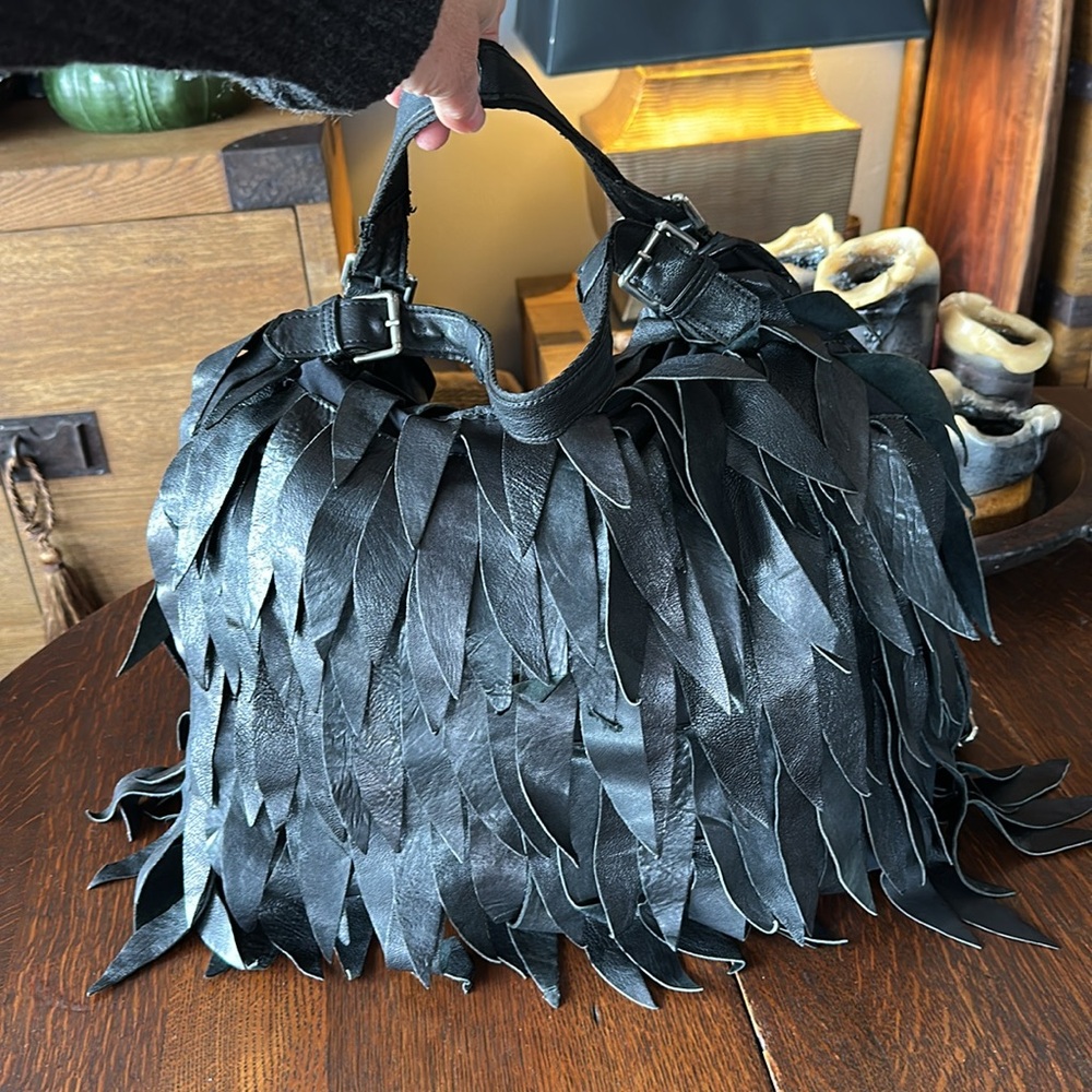 🇮🇹Marina Galanti black leather statement leaf fringe purse. One of a kind. Italy